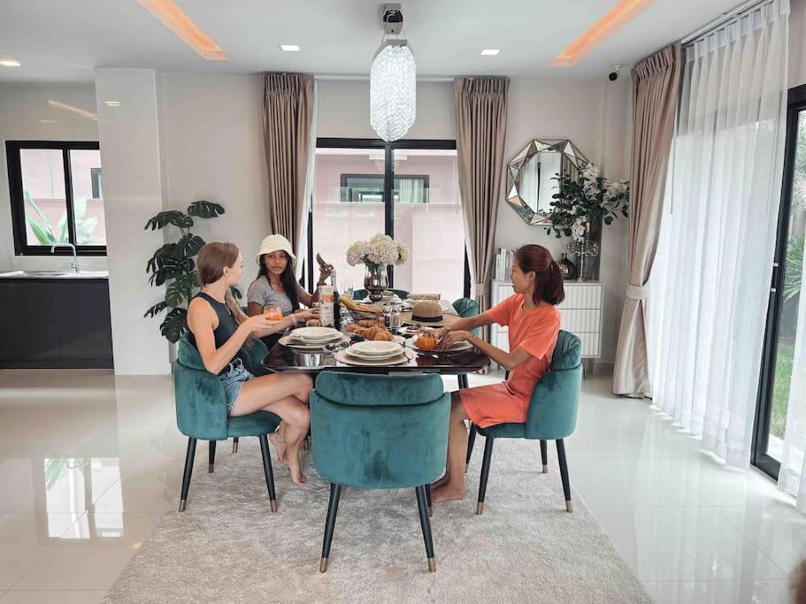 Southern Peak Pool Villa Huay Yai Pattaya Ban Huai Yai Buitenkant foto