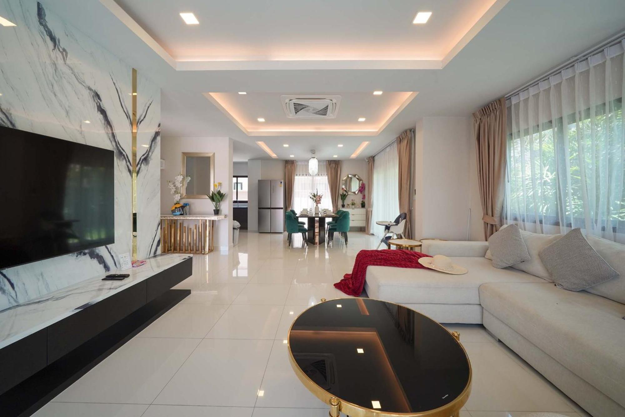 Southern Peak Pool Villa Huay Yai Pattaya Ban Huai Yai Buitenkant foto